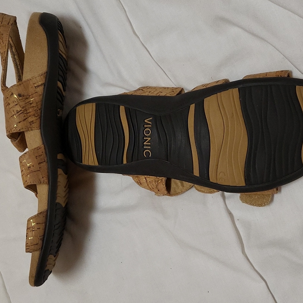 Vionic sandals - Picture 4 of 4